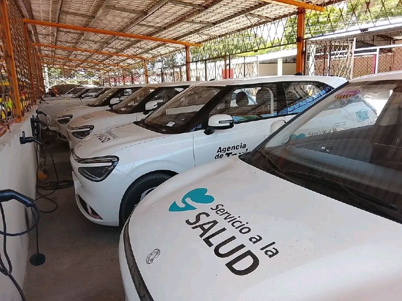 Electric cars in Trinidad ensure transport for hemodialysis patients