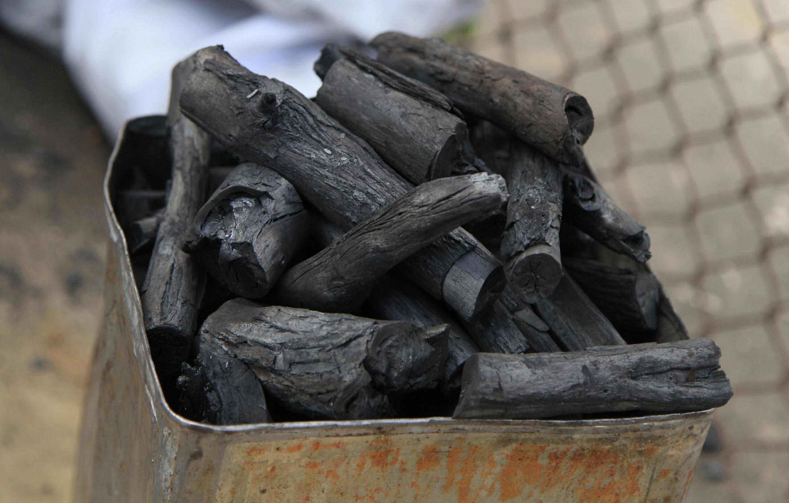 Agricultural companies in Sancti Spíritus are urged to increase charcoal production