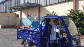 Electric tricycles support the distribution of products from the Sancti Spíritus Meat Company