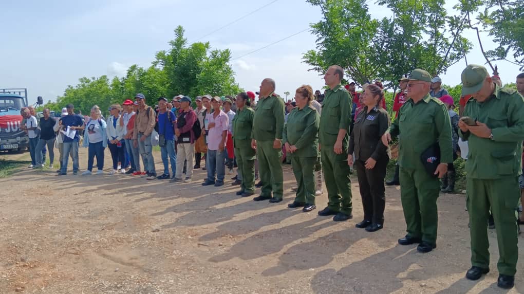 Olive green from Sancti Spíritus motivated by the 26th (+ photos)