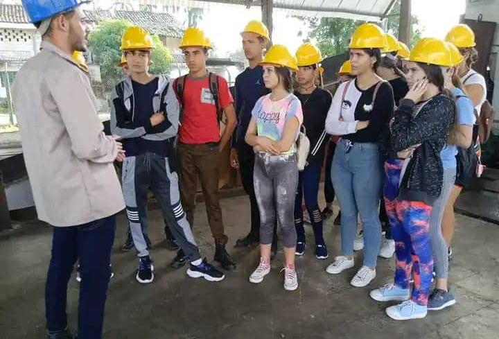 Technical Education Students in Sancti Spíritus Consolidate their Training in Productive Scenarios