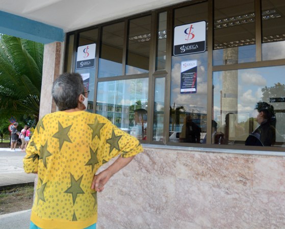 Pension increase benefits nearly 69,000 residents of Sancti Spíritus