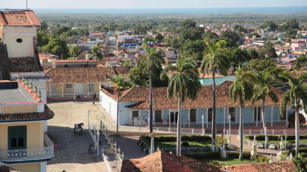 A city awakens in time