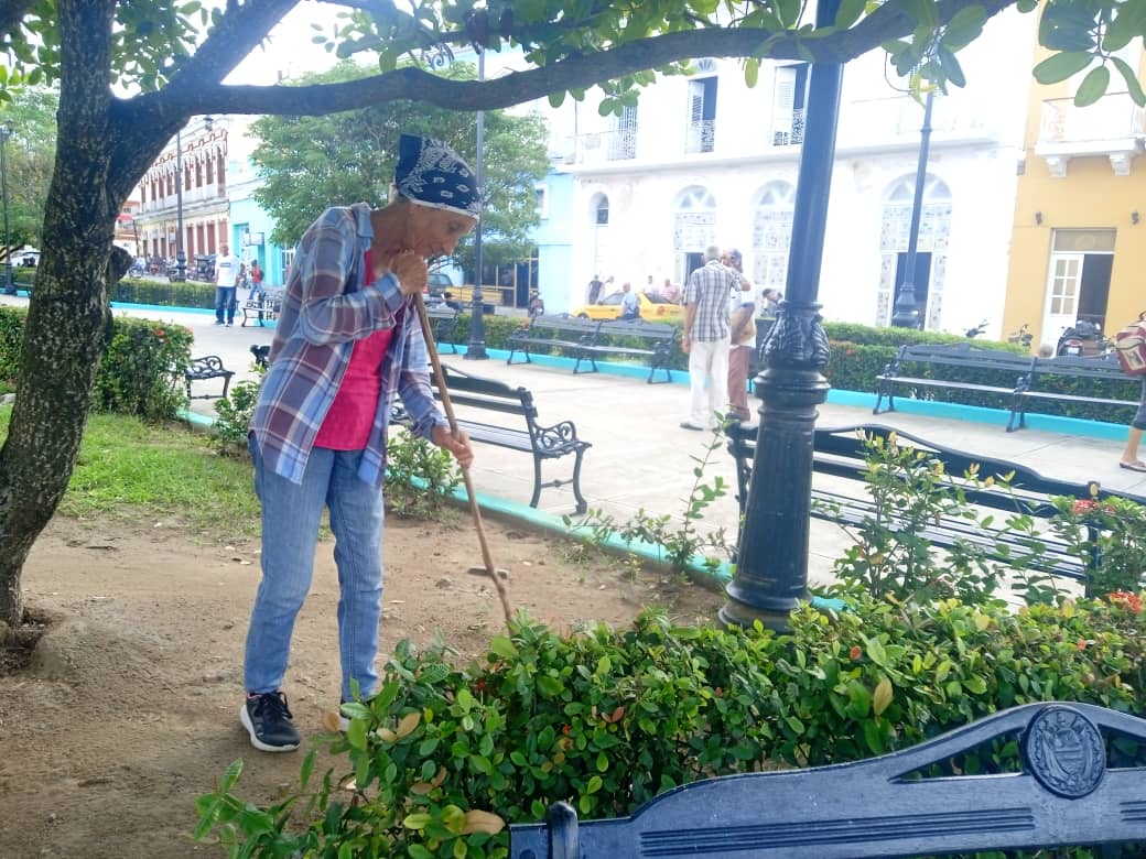 María Sánchez’s long days after the communal cleanup