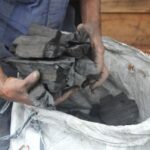 Charcoal: an alternative for cooking during blackouts in Sancti Spíritus