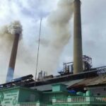 Melanio Hernández Industrial workers repair for the sugar harvest