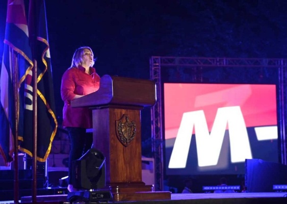 Deivy Pérez Martín resumió los resultados fundamentales alcanzados por la provincia gracias al empeño del pueblo. Foto: Estudios Revolución.