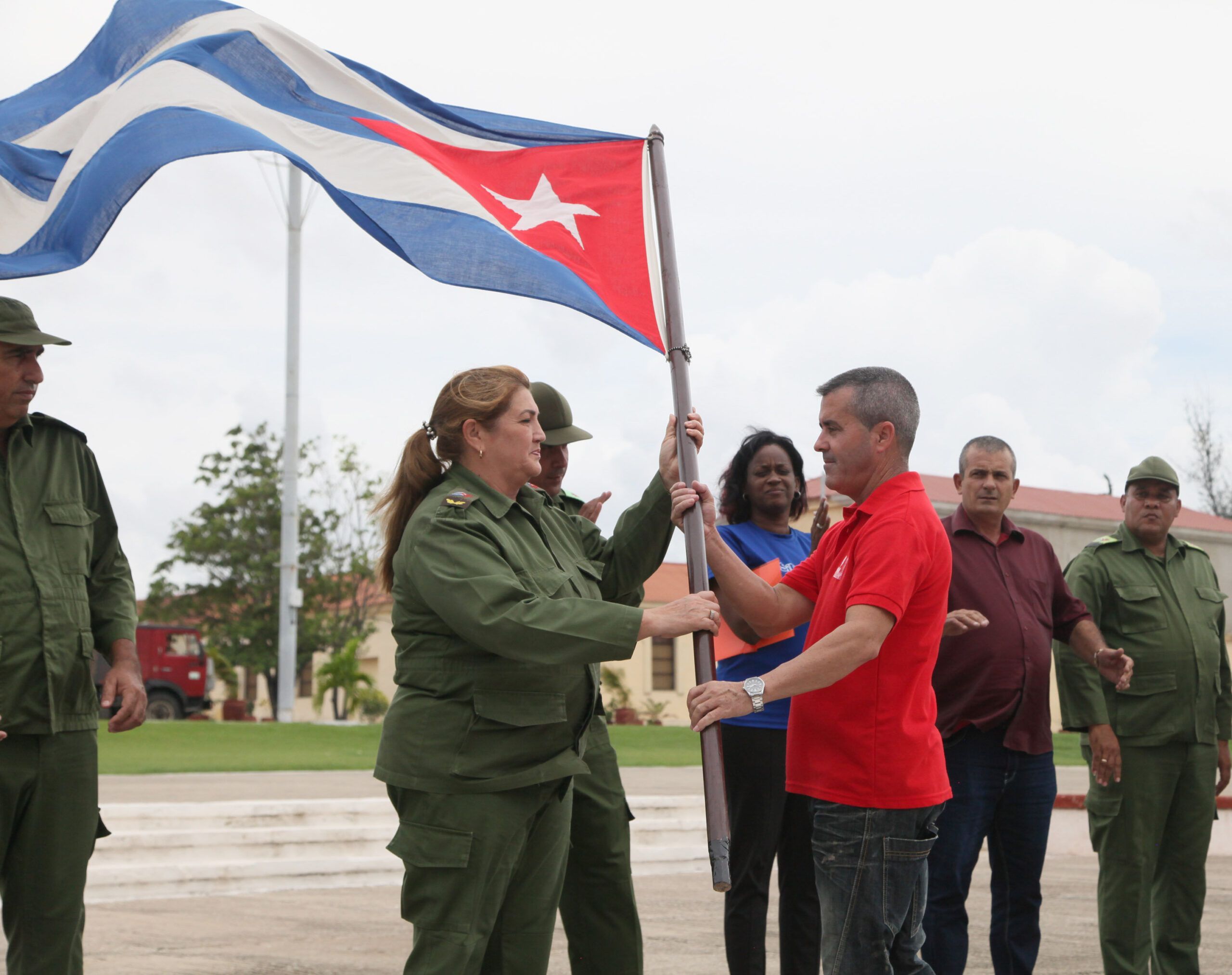 Eléctricos espirituanos rumbo a Pinar del Río