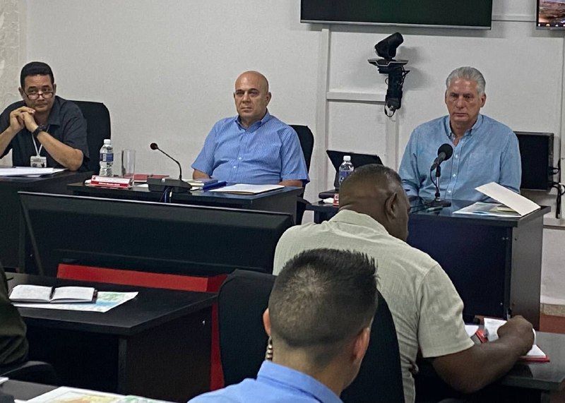 Presidente cubano evalúa en Camagüey acciones de recuperación tras intensas lluvias