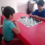 Jugada maestra por los futuros campeones del ajedrez