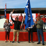 Homenaje a constructores matizado por la relevancia del mérito