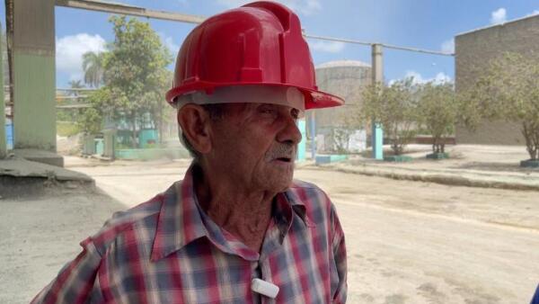 Antonio Rodríguez  González comenzó a producir cemento desde 1971. Foto Wilber Zada.