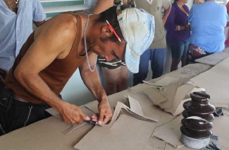Sobresalen Fomento y Jatibonico en empleo de personas con discapacidad