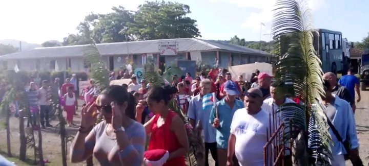 Celebración obrera asciende a la serranía de Fomento