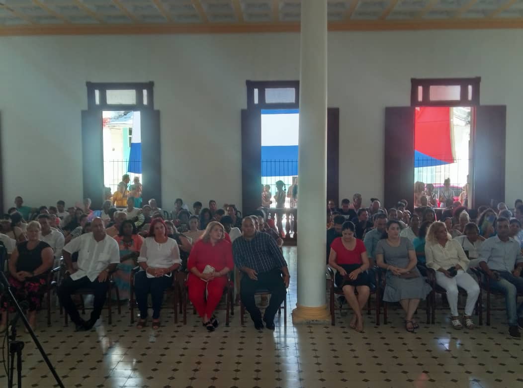 Reconocen labor de educadores espirituanos en acto de cierre del curso escolar