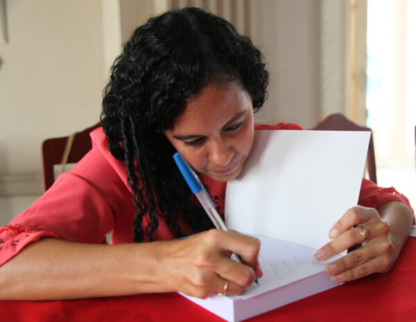 La joven periodista Yunet López Ricardo, autora de Fidel Castro, el arte de gobernar. Foto: Oscar Alfonso Sosa.