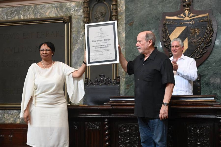 Universidad de La Habana otorga Doctor Honoris Causa en Ciencias Sociales y Humanidades a Silvio Rodríguez