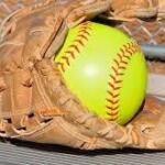 Espirituanas discuten pase a gran final del Nacional de softbol