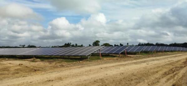El parque solar de Cabaigúan deberá sincronizar al SEN antes de que finalice el mes de julio. Foto Yosdany Morejón.
