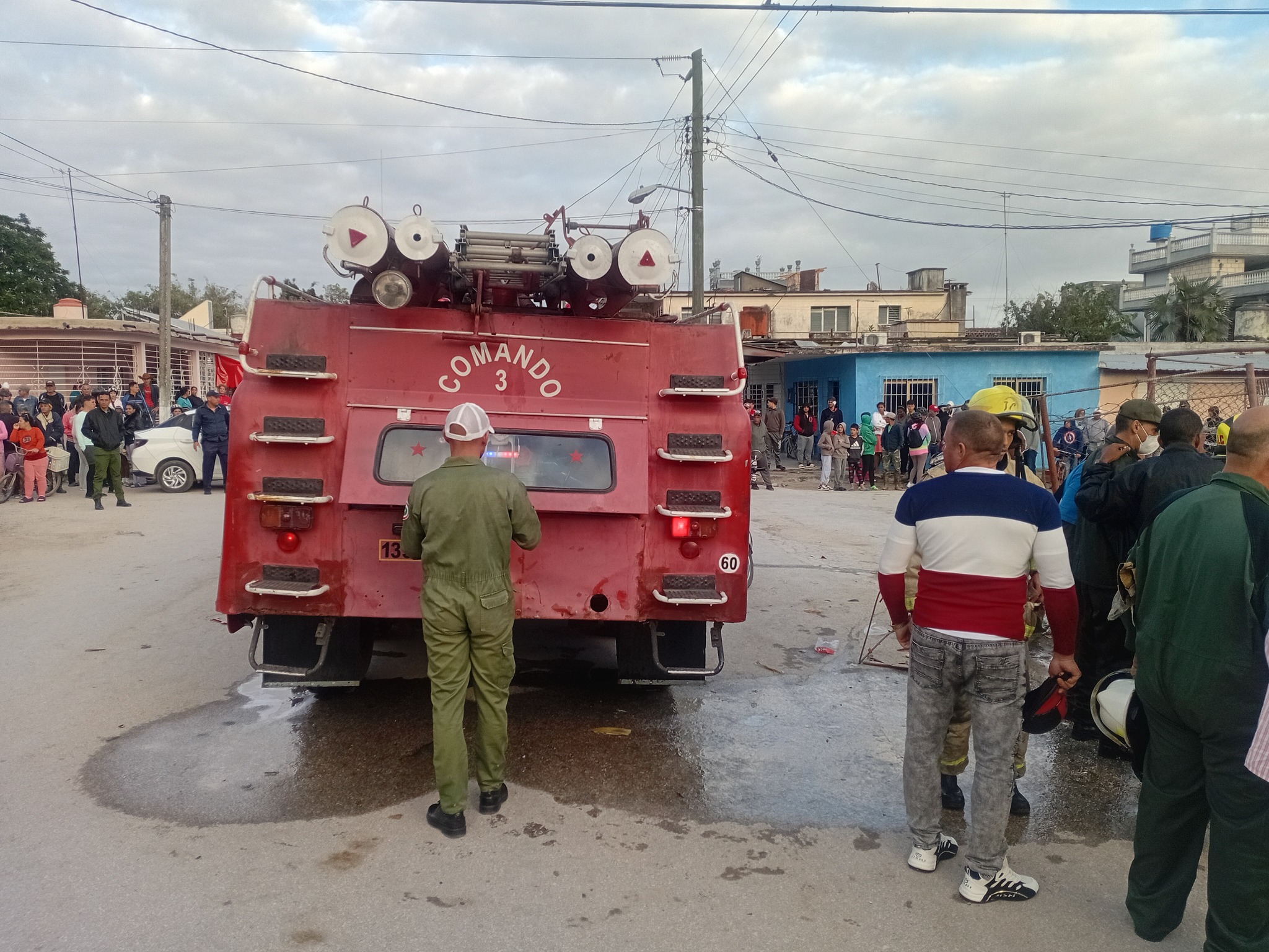 Explosión por material pirotécnico deja a dos jóvenes en estado crítico en Guayos (+fotos y audio)