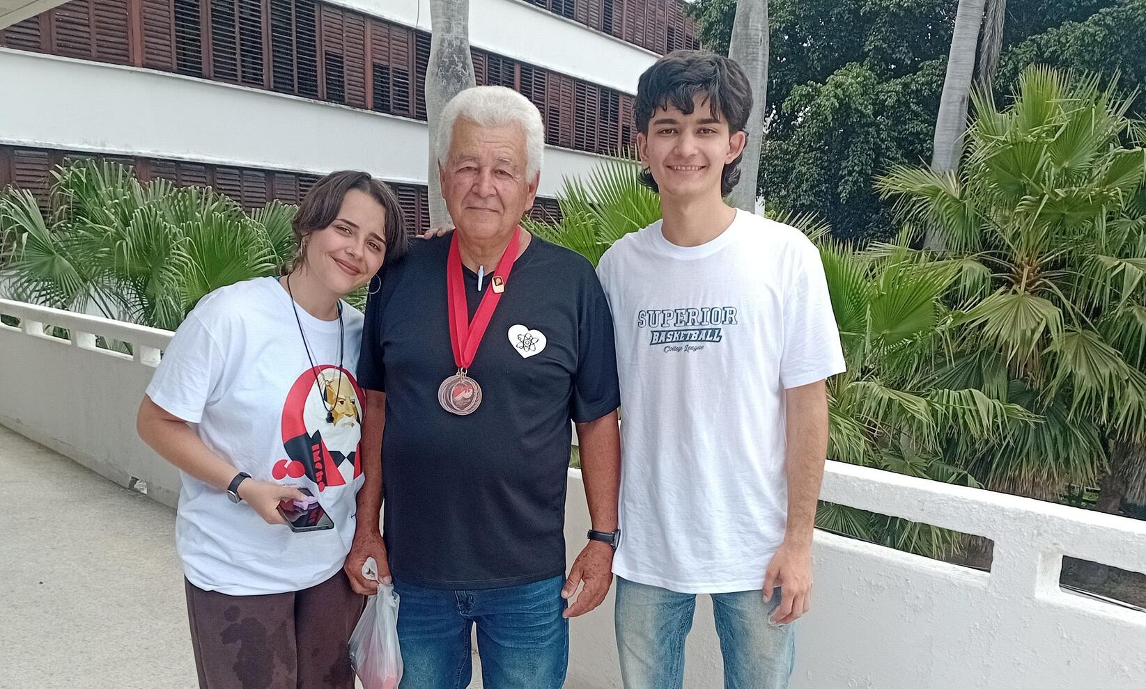 Reciben en Sancti Spíritus a estudiantes premiados en Olimpiada Internacional de Química