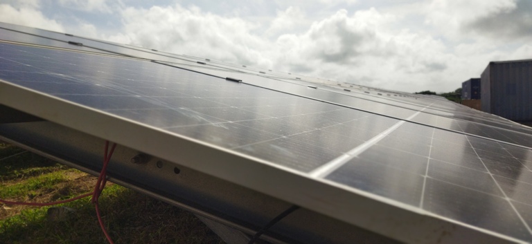 Parque solar de Cabaiguán alcanza su máxima potencia