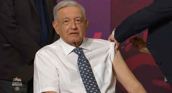 Inmunizado López Obrador con vacuna cubana Abdala