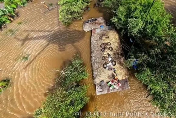 ¿Cómo se rescató a 11 personas en la comunidad inundada de Altagracia, en Holguín?