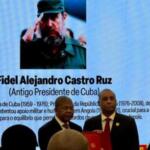 Condecora presidente de Angola a Fidel y Raúl por su legado internacionalista