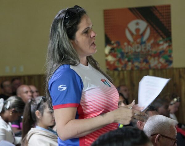 El intercambio profesional y preciso en aras de enriquecer el Anteproyecto Foto: Oscar Alfonso Sosa.