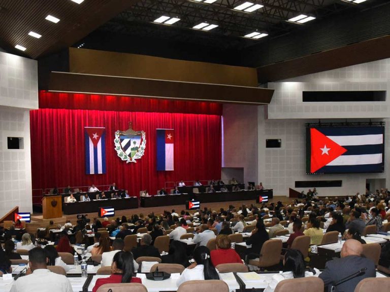 Decretan receso laboral el 3 de enero del “Año 66 de la Revolución»