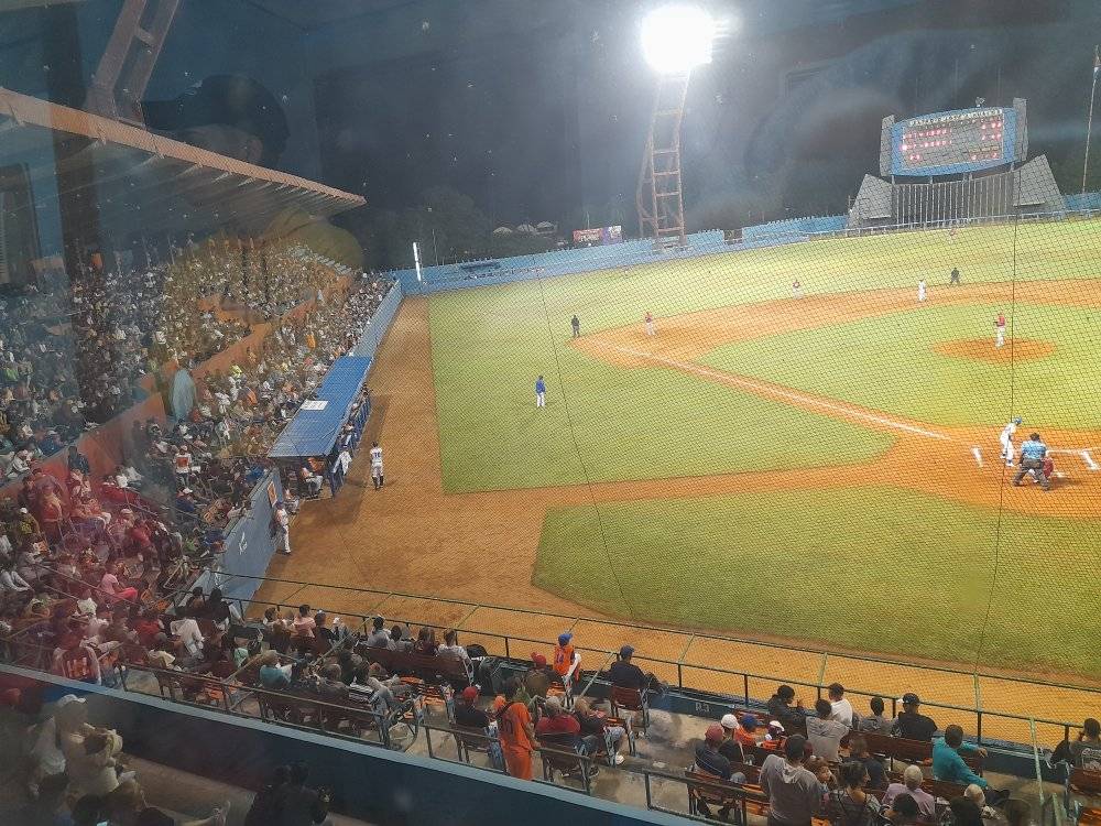 Gallos y Leones lideran II Liga Élite del Béisbol Cubano