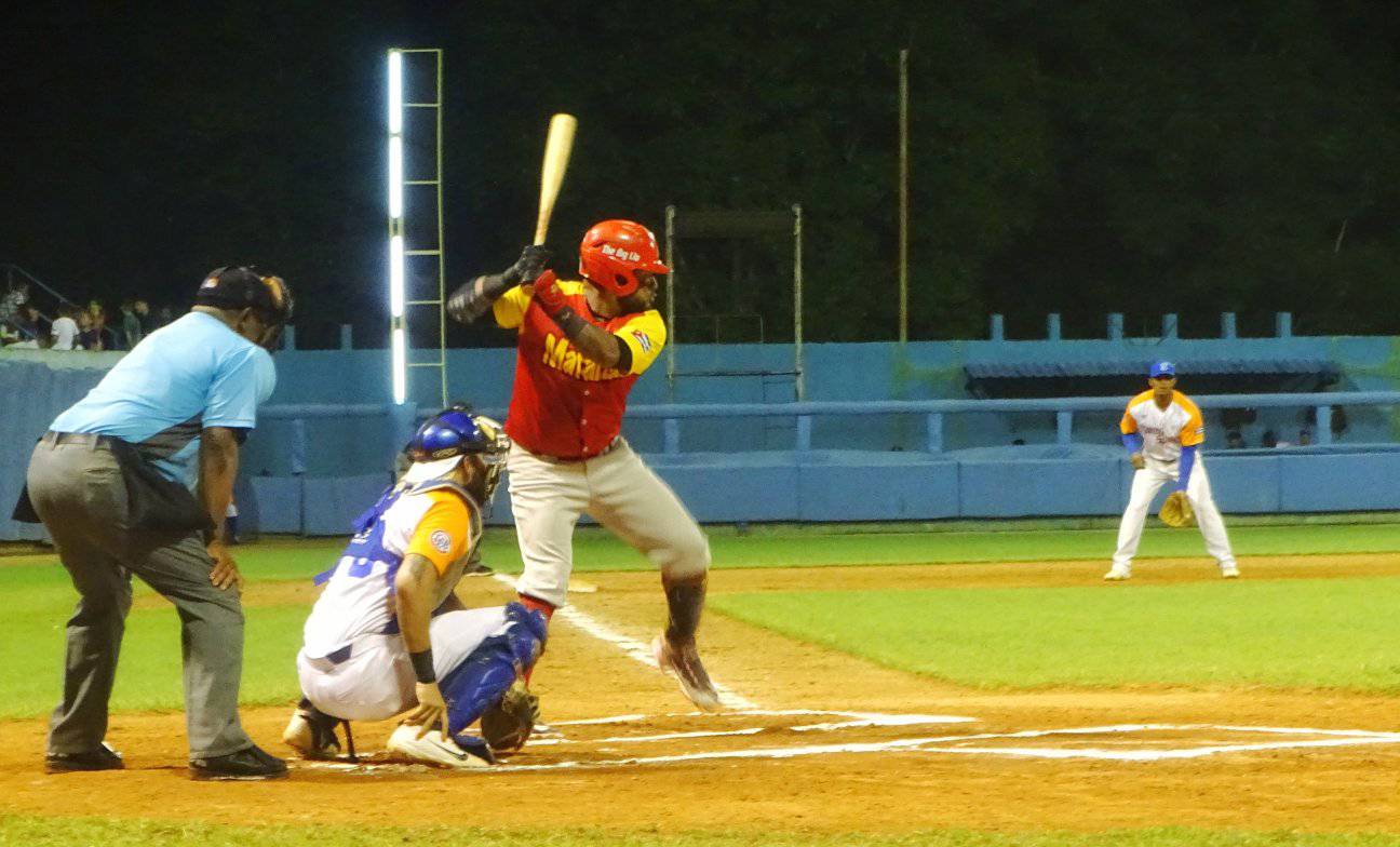 Cocodrilos barren a los Gallos en Liga Élite del Béisbol Cubano