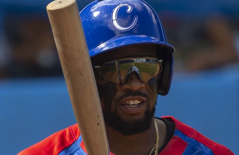 Cuba-Clásico apaleó 10-2 a Agricultores en tope beisbolero