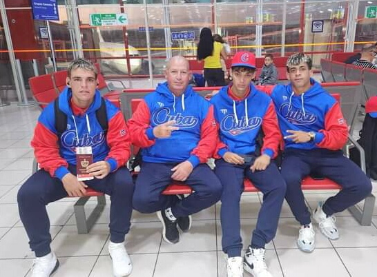 Peloteros espirituanos en semifinal de Panamericano sub 18