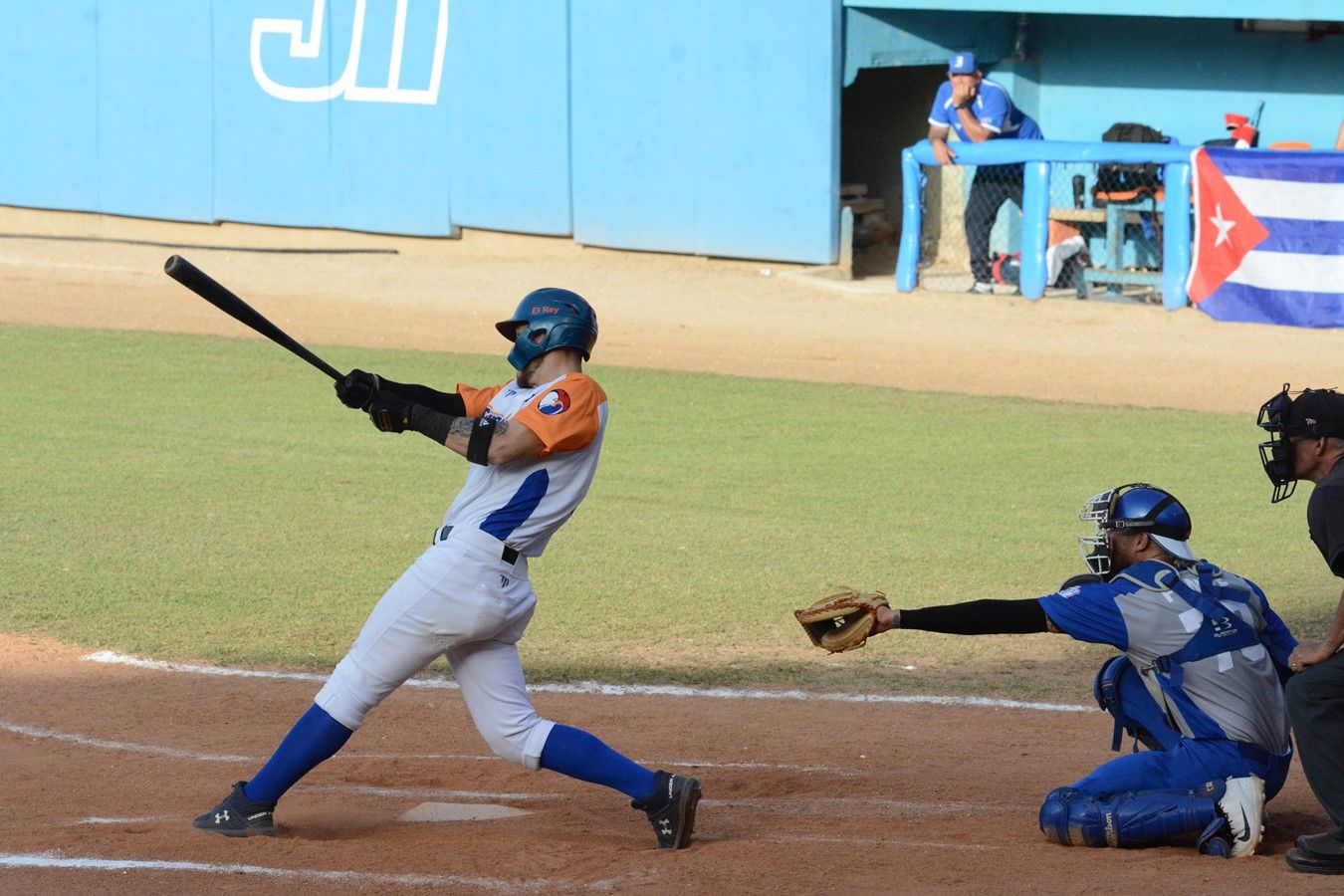 Gallos alcanzan a los Leones en play off beisbolero cubano