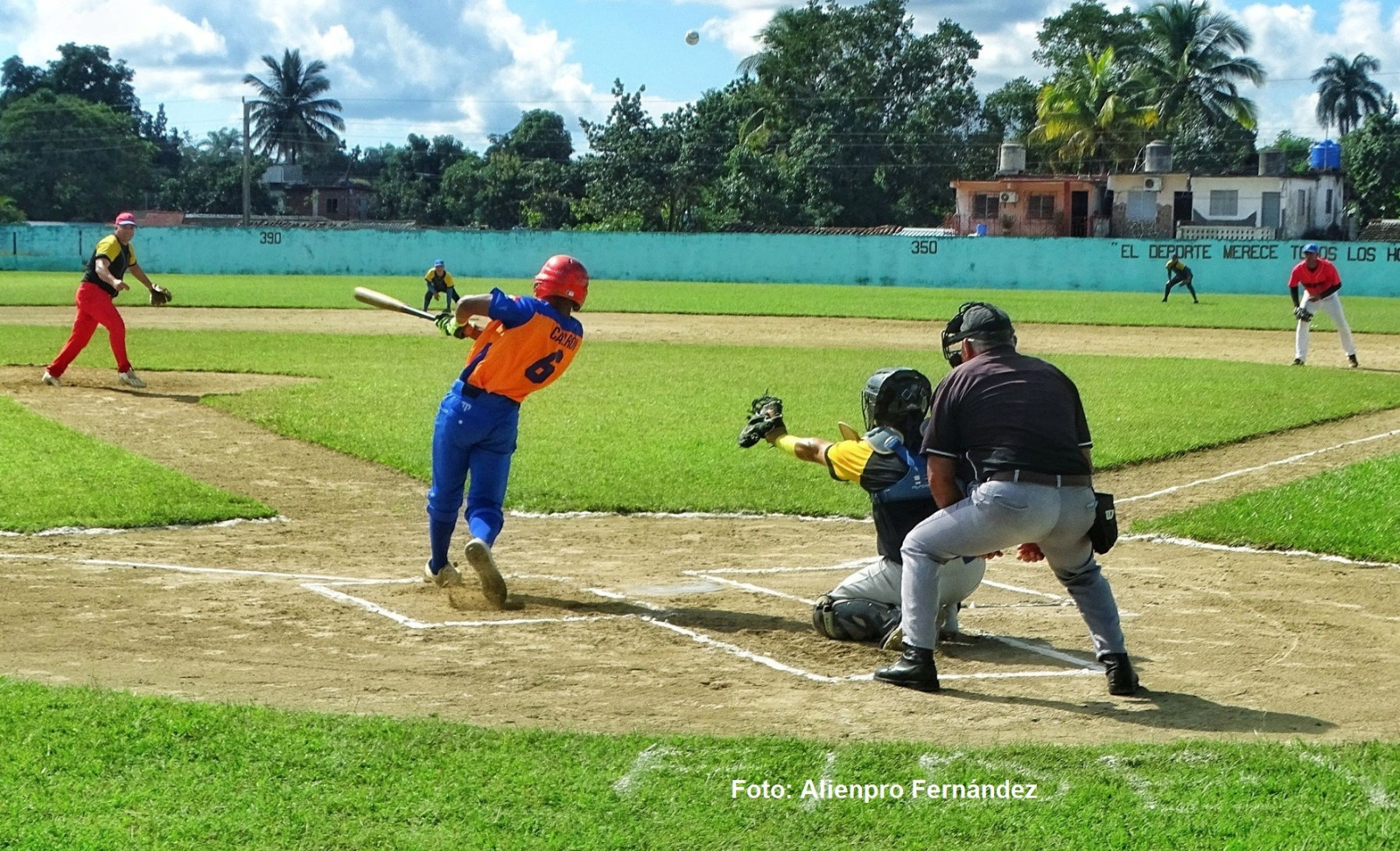 Doble derrota de Sancti Spíritus los “saca” de lucha por título de Serie Provincial de Béisbol