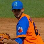 Gallos triunfan y logran extender duelo ante Vegueros