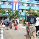 Brigadistas solidarios con Cuba se interesan por sistema de salud cubano