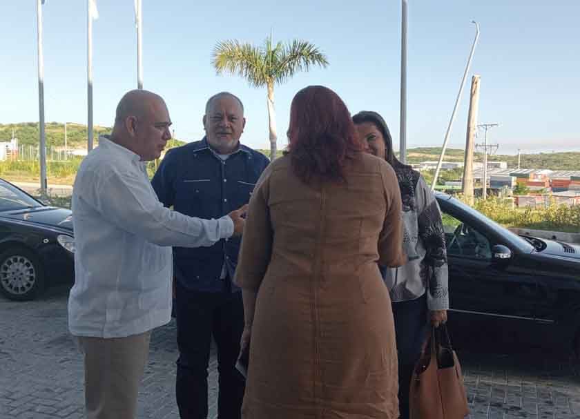 Dirigentes partidistas de Cuba y Venezuela visitan Zona Especial de Desarrollo Mariel