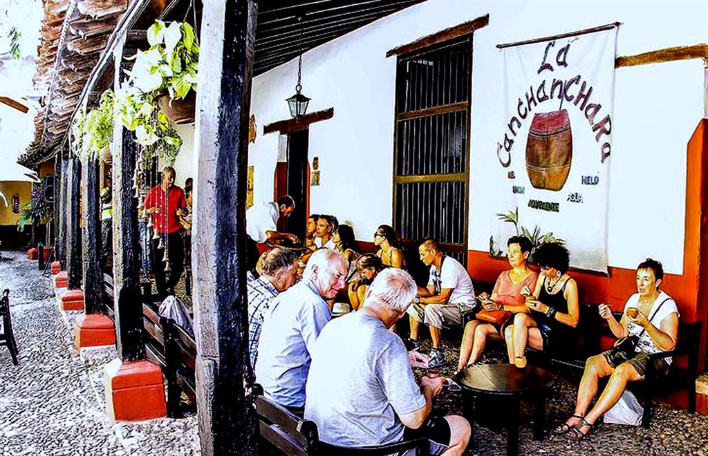 Tradición habita Taberna La Canchánchara en Trinidad de Cuba
