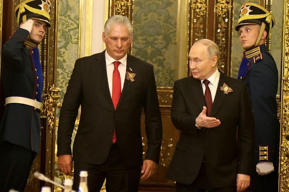 Concluyó presidente cubano visita de trabajo a Rusia