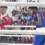 Golpes y esquivas entre las doce cuerdas en Polideportivo Yayabo