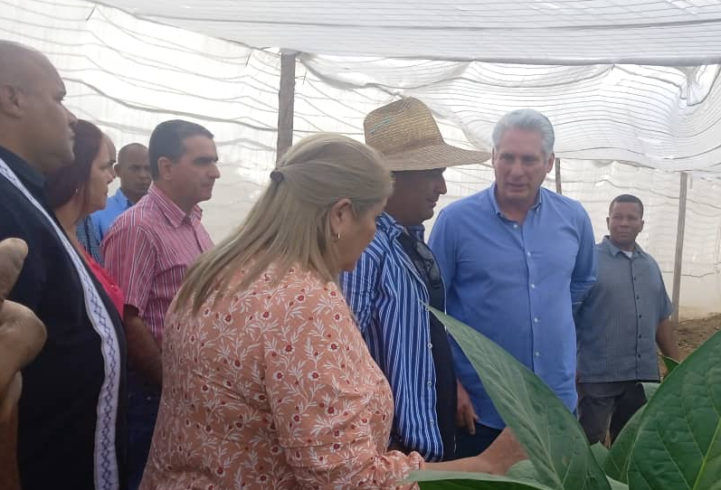 Inicia Díaz-Canel visita a tierra espirituana