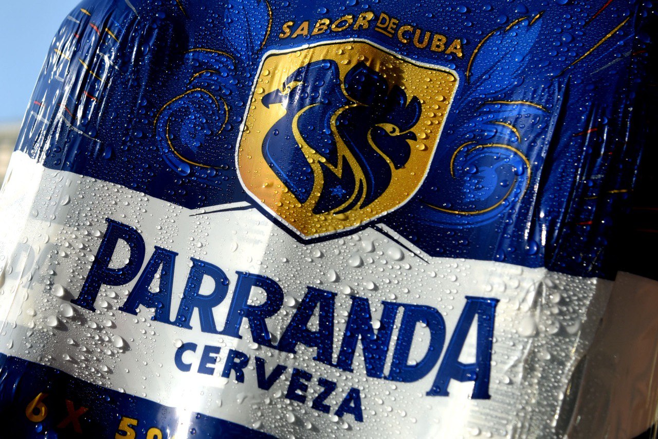 Retiran lotes de cerveza Parranda del mercado cubano