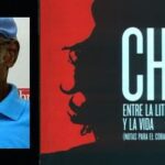 Lectores hojean con beneplácito libro de autor espirituano