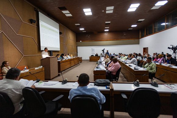 Cubrir demanda popular, reto del sector agroalimentario