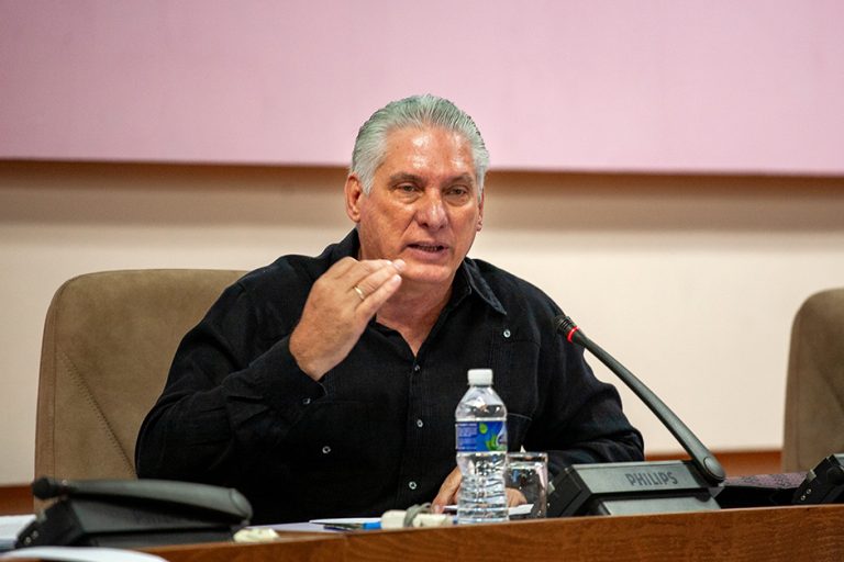 Díaz-Canel: No se trata de una cacería de brujas, se trata de ordenar