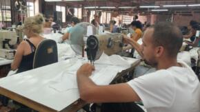 Industria textil espirituana prosigue inmersa en la confección de uniformes escolares