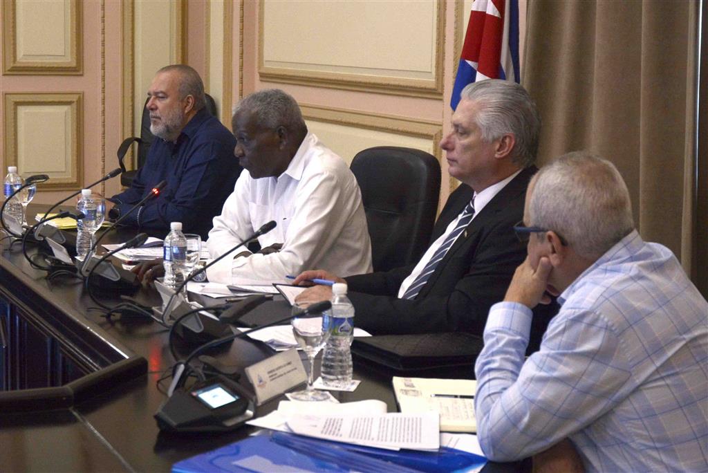 Valora Consejo de Estado acciones para dinamizar la economía